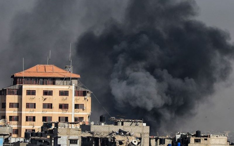 दक्षिणी गाजा पट्टीमा इजरायली बमबारीमा कम्तीमा ४० प्यालेस्टाइनीको मृत्यु