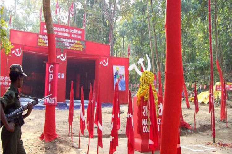 भाकपा माओवादीका गुरिल्लाले यसरी गर्याे ३५ भन्दा बढी सरकारी प्रहरीको सफाया