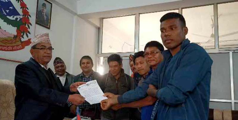 क्रान्तिकारी कम्युनिस्ट पार्टी, नेपालले बिभिन्न माग गर्दै सुस्ता गाउँपालिकालाई बुझायाे ज्ञापनपत्र  ।