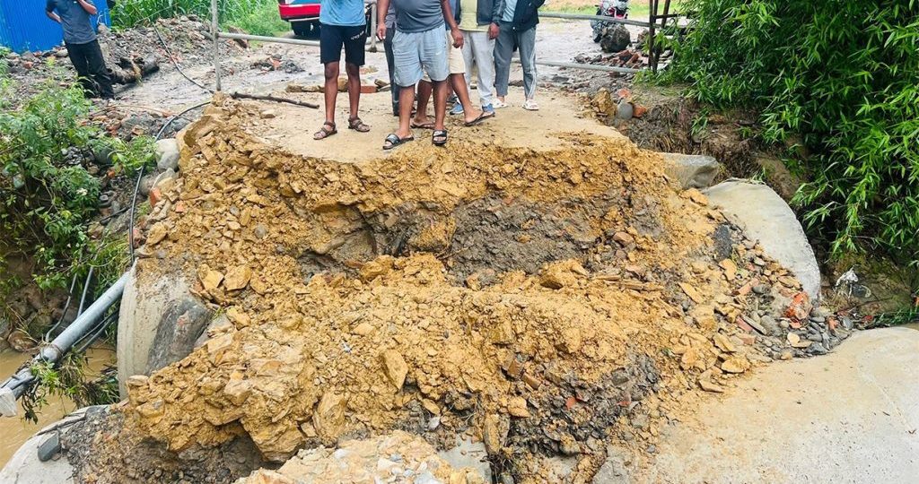 बनेपा–नाला–भक्तपुर सडक अवरुद्ध