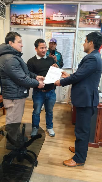 संयुक्त संघर्ष समिति भक्तपुरले नेता खड्काको रिहाइको माग गर्दै बुझायो ज्ञापन पत्र