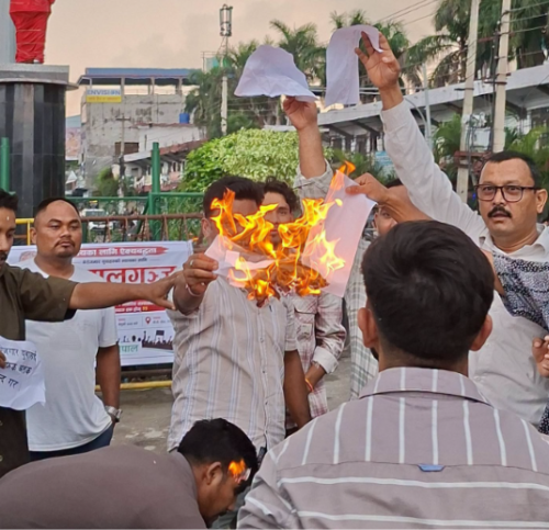गणेश नेपालीको आत्मदाह प्रकरण: प्रधानमन्त्री बालेन्द्रको पुत्ला दहन