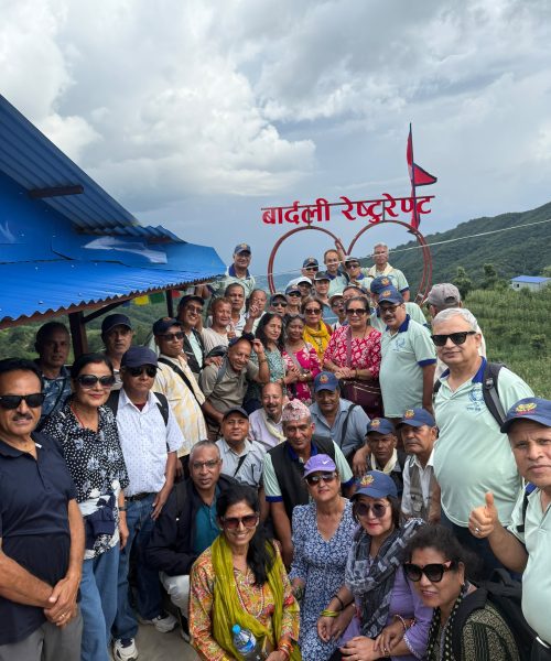 बार्दली रेस्टुरेन्ट एन्ड फरेस्ट भ्यु होमस्टे’ मा पूर्व बैंकरहरूको भब्य स्वागत, आतिथ्यतामा सञ्चालक निर्मला र गोविन्दको उदाहरणीय कदम