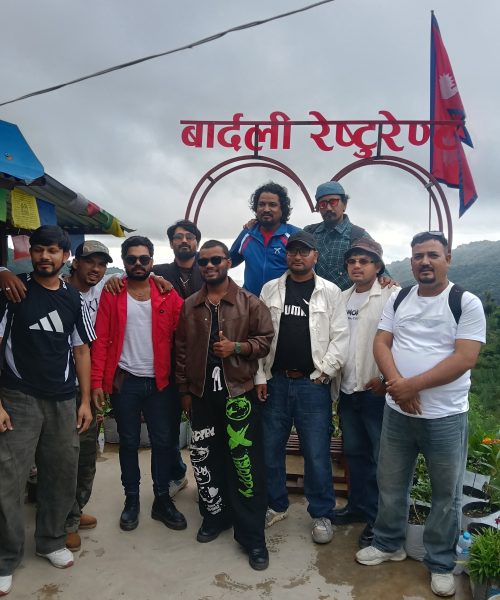 बार्दालि रेस्टुरेन्ट्मा “तिमीलाई सुनाउन” बोलको गीत सार्वजनिक,